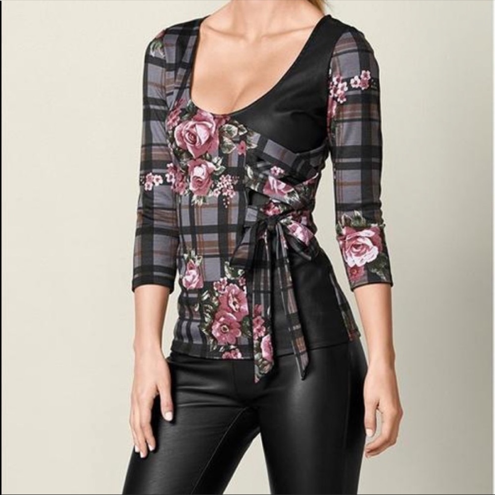 💗🖤NWOT Venus Faux Leather Floral Top